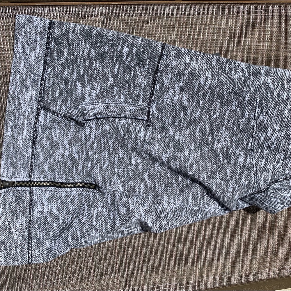 Hollister Surf Pullover Hoodie - Picture 4 of 5